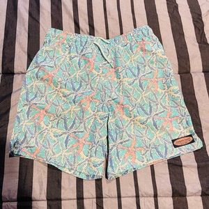 Vineyard vines boys size large swimsuit